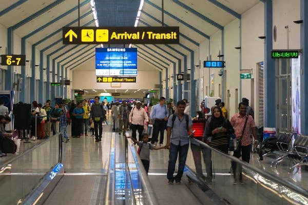 இலங்கையிலிருந்து வெளிநாடு செல்வோருக்கு அவசர அறிவுறுத்தல்..! - ஐபிசி தமிழ்