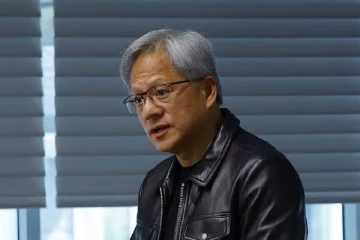 அன்று ஹொட்டல் ஊழியர்... இன்று முகேஷ் அம்பானியுடன் இணைந்து தொழில்: அவரின் சொத்து மதிப்பு