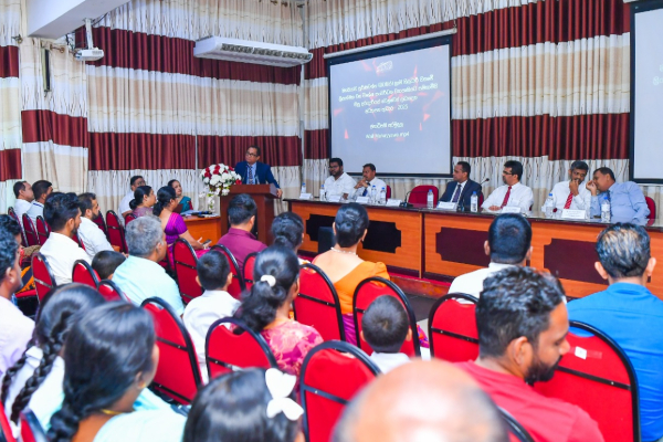 வறிய மாணவர்களுக்கு உதவிக்கரம் நீட்டும் ஜனாதிபதி நிதியம் | Presidential Fund Extends A Helping Poor Students