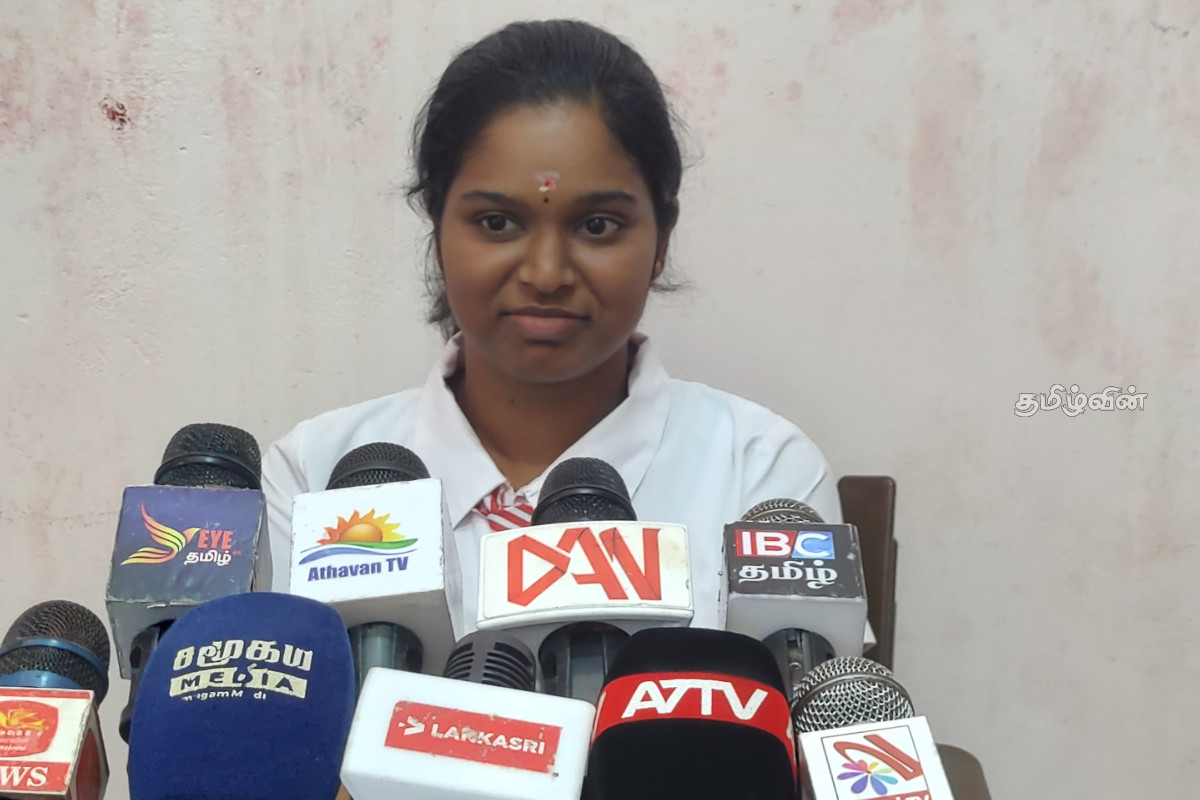 விஞ்ஞானப் பிரிவில் வவுனியாவில் முதல் நிலை பெற்ற மாணவியின் ஆசை | Sanjana Student In Vavuniya In The Science