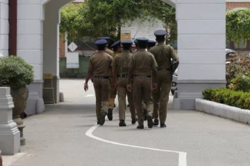 சிரேஷ்ட பொலிஸ் அத்தியட்சர் ஒருவரை கைது செய்யுமாறு ஆலோசனை!