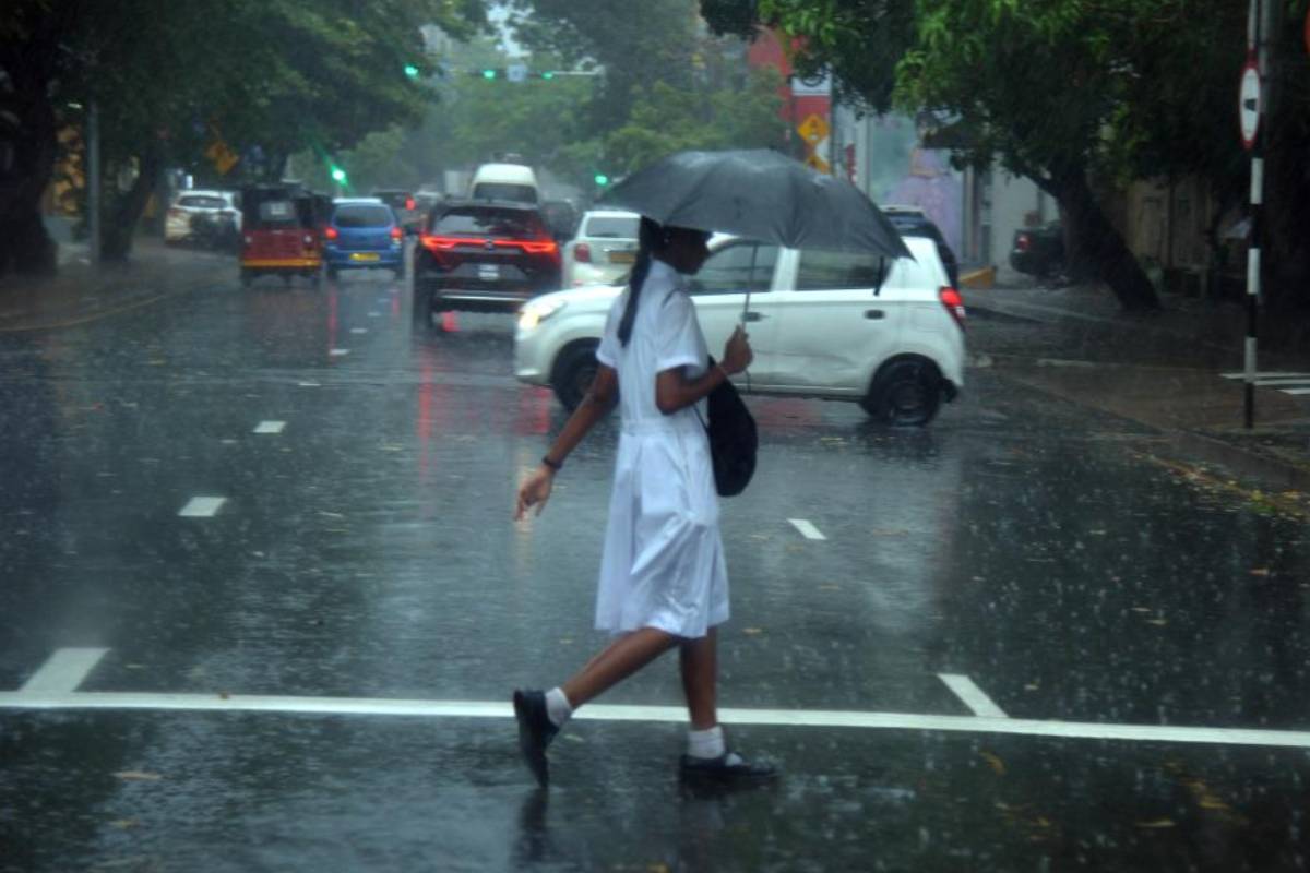 பாடசாலை செல்லும் மாணவர்களுக்கு முக்கிய தகவல் ; கல்வி அமைச்சு அறிவிப்பு | Important Information Students Attending School பாடசாலை செல்லும் மாணவர்களுக்கு முக்கிய தகவல் ; கல்வி அமைச்சு அறிவிப்பு | Important Information Students Attending School