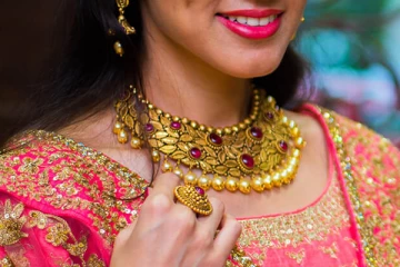 மக்களே மிஸ் பண்ணிடாதீங்க - தொடர் சரிவில் தங்கம் விலை!