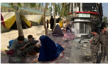 இந்த நாட்டில் இருந்தால் உடனடியாக வெளியேறுங்க! நிலைமை மோசமாகிட்டு இருக்கு... எச்சரிக்கை தகவல்