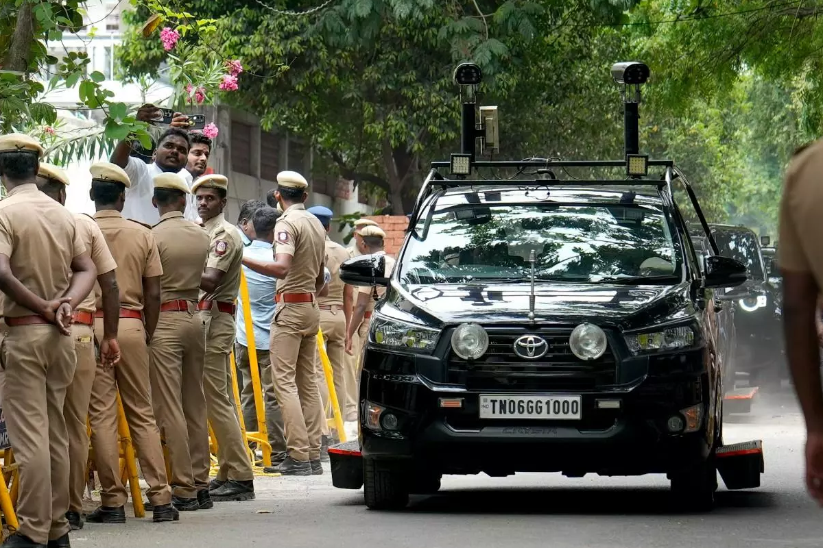 முதலமைச்சர் பாதுகாப்பை திரும்பப் பெறுமாறு கோரிய விஜய்.. பதவி ஏற்ற பின்பே பாதுகாப்பு! | Tamil Nadu Election Tvk Vijay Cm Canvoy Vehicles