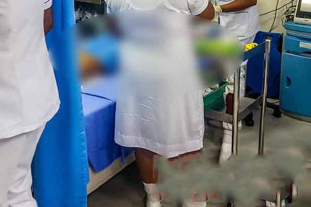 கொழும்பில் பாடசாலை கட்டடத்திலிருந்து விழுந்து மாணவன் படுகாயம் | Student Seriously Injured Falling School Building