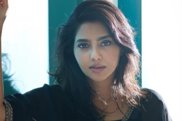 நடிகை ஐஸ்வர்யா லக்ஷ்மி கைதி பட நடிகருடன் காதல்! ஜோடியின் போட்டோ வைரல், குவியும் வாழ்த்து