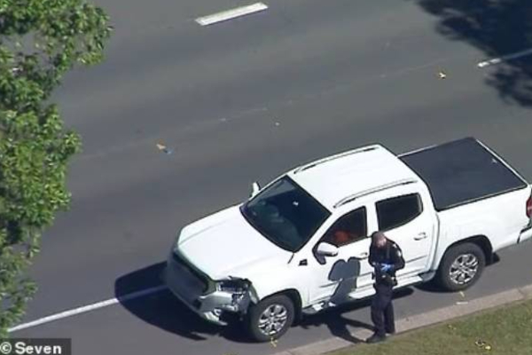 two killed ute hit in queensland