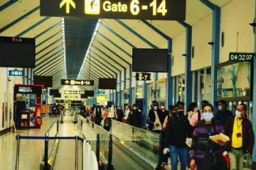 தமிழர் பகுதியை சேர்ந்த இளைஞர்கள் விமான நிலையத்தில் கைது