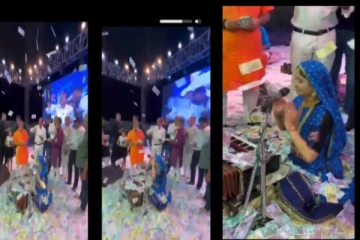 மேடையில் நாட்டுப்புற பாடகி கீதா மீது ரசிகர்கள் கொட்டிய பணமழை - வசூல் எவ்வளவுன்னு தெரியுமா?