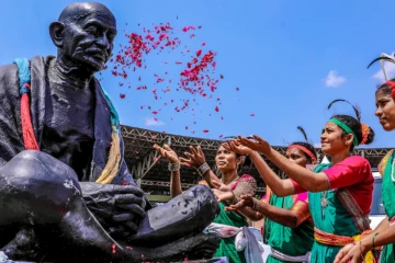 “මිනිසුන් පීඩාවට පත්වෙලා” - ගාන්ධිගේ සාමයේ මූලධර්ම අනුගමනය කරන්නැයි එක්සත් ජාතීන්ගේ මහලේකම් ඇන්ටෝනියෝ ගුටරෙස්ගෙන් ඉල්ලීමක්