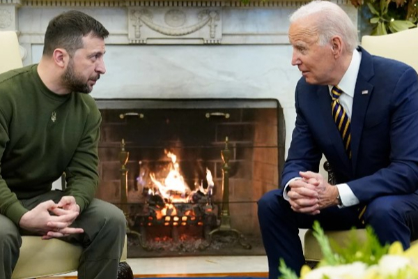 போருக்கிடையில் ஜோ பைடனின் ரகசிய 10 மணி நேர ரயில் பயணம் எப்படி சாத்தியம் - பரபரப்பு தகவல்! | Joe Biden Go To Ukraine In The Midst Of War