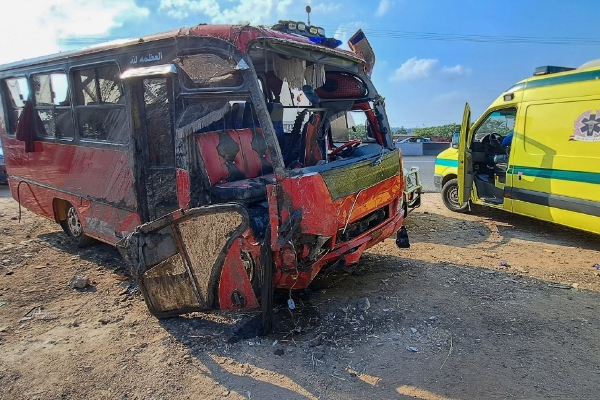 மினிபஸ் கால்வாயில் விழுந்ததில் 21 பேருக்கு நேர்ந்த பரிதாபம்! | 21 People Tragically Killed Minibus Fell Canal