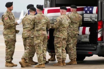 வெளிநாட்டில் அமெரிக்க இராணுவ வீரர்கள் கொல்லப்பட்ட விவகாரம்... கைதான சுவிஸ் வம்சாவளி நபர்