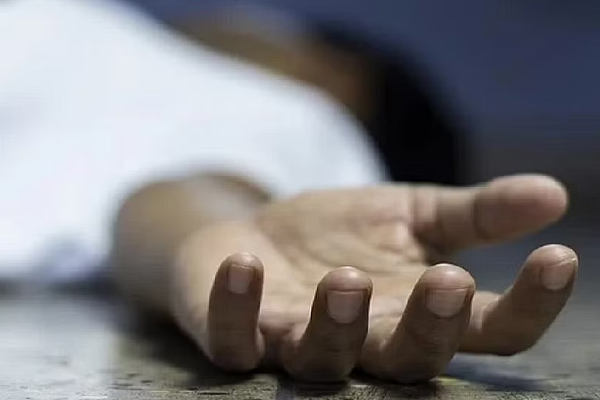 மின்னல் தாக்கி 18 வயது இளைஞன் ஒருவர் உயிரிழப்பு | 18 Year Old Boy Was Death By Lightning