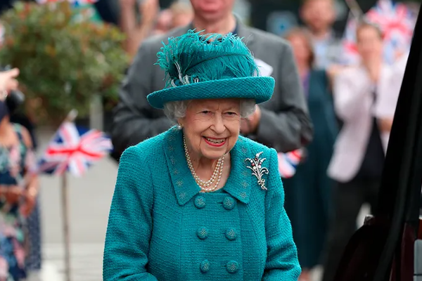 பிரித்தானிய அரசியின் உயிலுக்கு   சீல் வைத்த அதிகாரிகள் ! | British Queen S Sealed Will