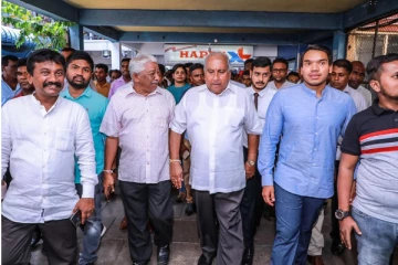 மூன்று நாட்களே தாக்குப் பிடிக்கும்! கையை விரித்தார் அமைச்சர்