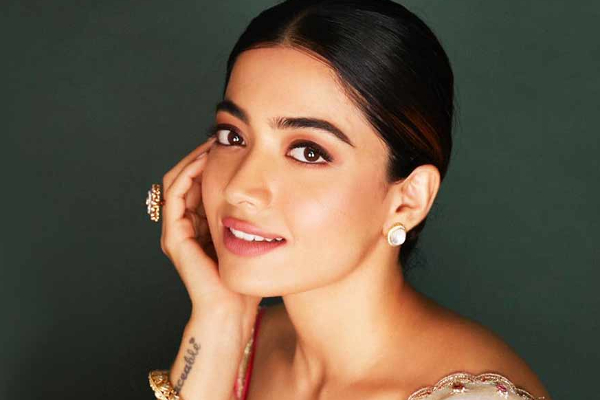 வாரிசு பட நடிகை ராஷ்மிகா மந்தனாவிற்கு படங்களில் நடிக்க தடை? ஷாக் கொடுத்த செய்தி | Rashmika Mandanna Will Banned To Act In Cinema