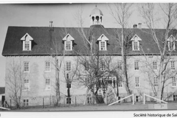 மீண்டும் உலகை அதிர்ச்சிக்குள்ளாக்கிய கனடா..! பள்ளியில் நூற்றுக்கணக்கான குழந்தைகளின் எலும்பு கூடுகள் கண்டுபிடிப்பு