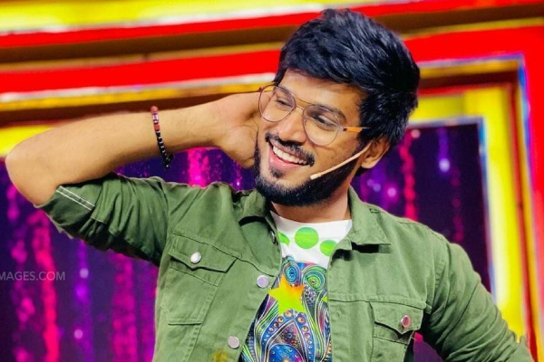 குக் வித் கோமாளி நிகழ்ச்சி குட்-பை சொல்லப்போகும் தொகுப்பாளர் ரக்‌ஷன் ! அவரின் புதிய அவதாரம்..