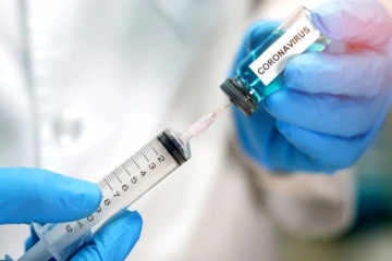 கொரோனா தடுப்பூசி செலுத்துவதில் தீவிரம் காட்டிவரும் நாடு!