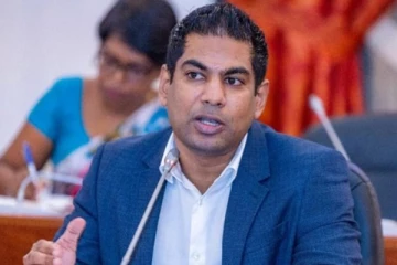 ඉන්ධන සම්බන්ධයෙන් බලශක්ති අමාත්‍යවරයාගෙන් ට්විටර් නිවේදනයක්..