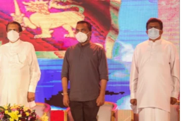 ප්‍රබල අමාත්‍යවරුන් දෙදෙනෙක් සිය ධූර වලින් ඉවත් කෙරේ