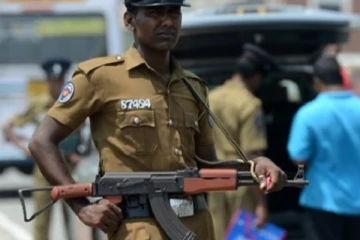 சரத் வீரசேகரவின் பாதுகாப்பு அதிகாரி மீது வாள் வெட்டுத் தாக்குதல்!
