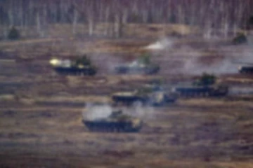 உக்ரைனில் பொதுமக்கள் வாகனங்கள் மீது தாக்குதல்....மூவர் கொல்லப்பட்டனர்