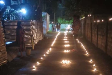 வண்ண விளக்குகளால் ஜொலிக்கும் யாழ்ப்பாணம்! அழகிய புகைப்படங்கள்
