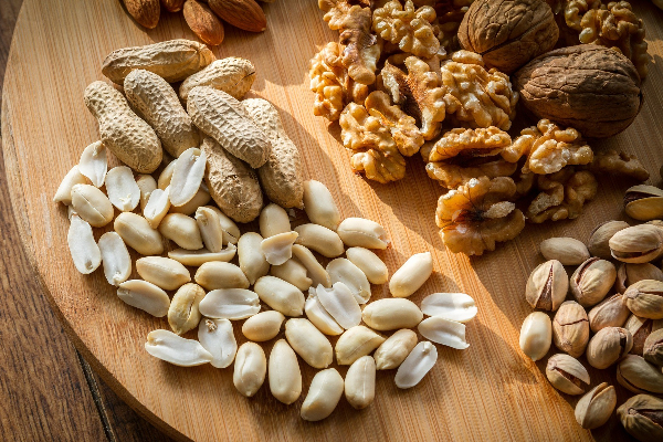 இந்த கொட்டைகளை தினமும் சாப்பிடுங்க…வாழ்நாளில் இதய நோயே நெருங்காது! | Nuts And Your Heart Eating Nuts For Heart Health