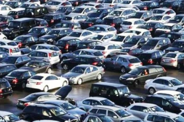 ඇල්ටෝ ලක්ස 40යි.. ප්‍රිමියෝ කෝටි දෙකයි.. වාහන මිළ තුළ හදිසියේ සිදුවූ වෙනස මෙන්න.. ..