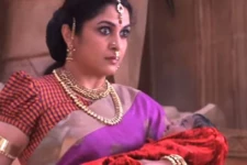 நீச்சல் உடையில் ரம்யா கிருஷ்ணனை பார்த்துள்ளீர்களா?- என்னா போஸ் செம வைரல்