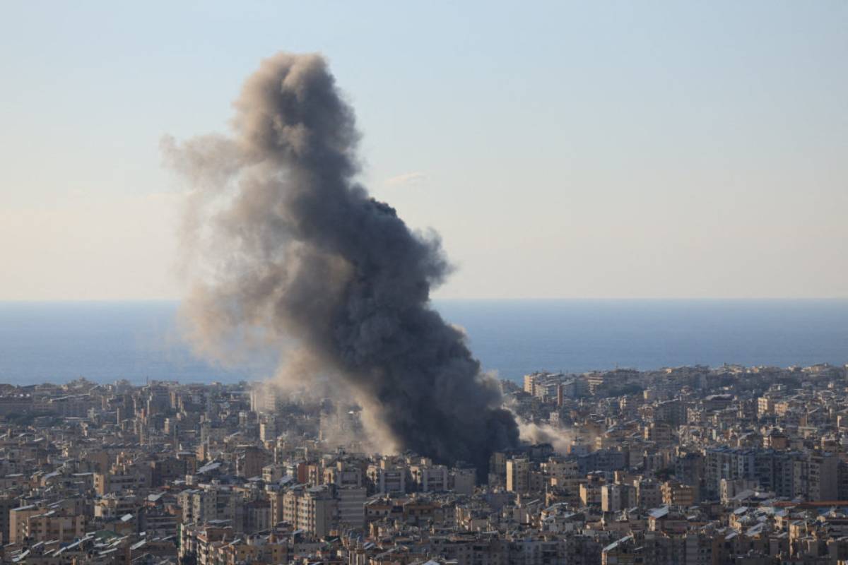 போர் பதற்றம் எதிரொலி.., நாமக்கலில் ஒரு கோடி முட்டைகள் தேக்கம் | 10M Eggs Are Stranded In Namakkal Due To Export போர் பதற்றம் எதிரொலி.., நாமக்கலில் ஒரு கோடி முட்டைகள் தேக்கம் | 10M Eggs Are Stranded In Namakkal Due To Export