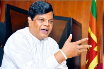 பேருந்து - தொடருந்து கட்டணம் தொடர்பில் அமைச்சர் வெளியிட்டுள்ள அறிவிப்பு