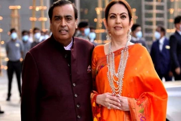 நீதா அம்பானியின் மாத சம்பளம் இவ்வளவா?