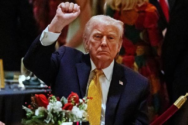 ஒரே ஆண்டில் இரு மடங்காக உயர்ந்துள்ள ட்ரம்பின் சொத்து மதிப்பு | Trump Net Worth Doubles ஒரே ஆண்டில் இரு மடங்காக உயர்ந்துள்ள ட்ரம்பின் சொத்து மதிப்பு | Trump Net Worth Doubles