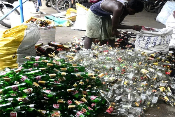 மது காலி பாட்டிலை கொடுத்து 10 ரூபாயை திரும்ப பெறலாம் - டாஸ்மாக் | Chennai Tasmac Empty Bottle Buyback Scheme மது காலி பாட்டிலை கொடுத்து 10 ரூபாயை திரும்ப பெறலாம் - டாஸ்மாக் | Chennai Tasmac Empty Bottle Buyback Scheme