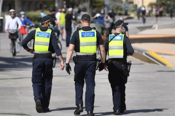 வெளிநாடொன்றில்  தமிழ் பெண்ணின் பதைபதைக்கும் செயல்; பிள்ளைகள் கொலை; தாய் மரணம்