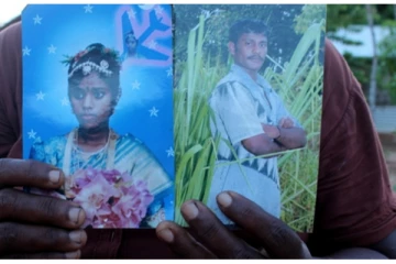 என்ர மகளுக்கு கல்லறை வேணும்!! மனதை ரணமாக்கும் ஒரு சோகக் கதையின் கொடூரப் பின்னணி: செஞ்சோலை அவலத்தின் நடமாடும் சாட்சியம்