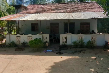 தமிழர் பகுதியில் தனியே வசித்த பெண்களுக்கு காத்திருந்த அதிர்ச்சி; நள்ளிரவு முதல் அதிகாலை வரை நடந்த சம்பவம்