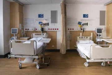 திருகோணமலையில் வீட்டு கூரையிலிருந்து தவறி விழுந்து நபருக்கு நேர்ந்த சோகம்