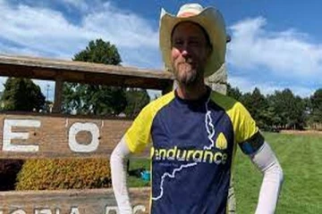 68 நாட்கள் மரதன் ஒடி உலக சாதனை படைத்த கனேடியர்!