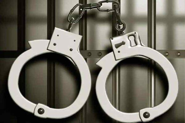 இலஞ்சம் பெற முயன்ற வவுனியா நெடுங்கேணி பொலிஸ்; காத்திருந்த அதிர்ச்சி! | Vavuniya Nedunkerni Police Tried To Accept A Bribe