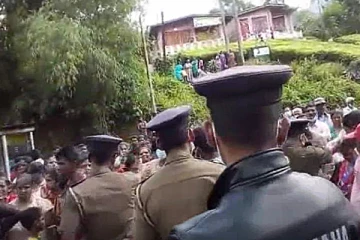 மண்ணெண்ணெய் பெற்றுத்தரகோரி பொதுமக்கள் வீதியினை மறித்து ஆர்ப்பாட்டம்(Video)