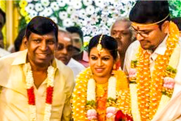 நடிகர் வடிவேலுவின் குடும்பத்தை பார்த்துள்ளீர்களா.. அழகிய பேமிலி போட்டோஸ் இதோ | Actor Vadivelu Family நடிகர் வடிவேலுவின் குடும்பத்தை பார்த்துள்ளீர்களா.. அழகிய பேமிலி போட்டோஸ் இதோ | Actor Vadivelu Family