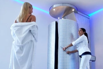 பாரிஸ் உடற்பயிற்சி கூடத்தில் இளம்பெண் உயிரிழப்பு: கிரையோதெரபி சிகிச்சையால் விபரீதம்!