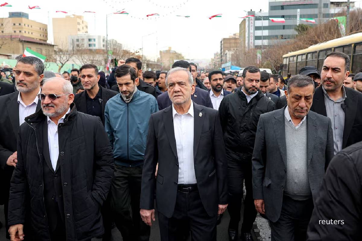 ட்ரம்பின் மிரட்டல்... துபாய், தோஹா மீது மீண்டும் தாக்குதலைத் தொடங்கிய ஈரான் | Dubai Doha Report Explosions