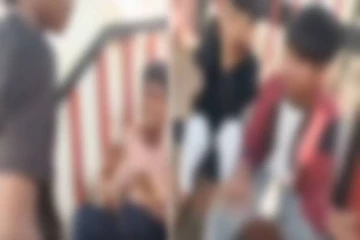 ஜெய் ஸ்ரீராம் கூற சொல்லி தாக்குதல் - சிறுவர்களை செருப்பால் அடிக்கும் இளைஞர்