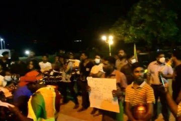 இலங்கை வரலாற்றில் மறக்கமுடியாத நாள்: மக்களின் துயரத்தை கண்டுகொள்ளாத ராஜபக்சக்கள்